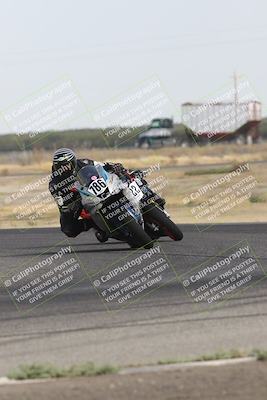 media/Sep-07-2024-Pacific Track Time (Sat) [[9bb89f5e83]]/A group/Phone Wall Paper 1000am/